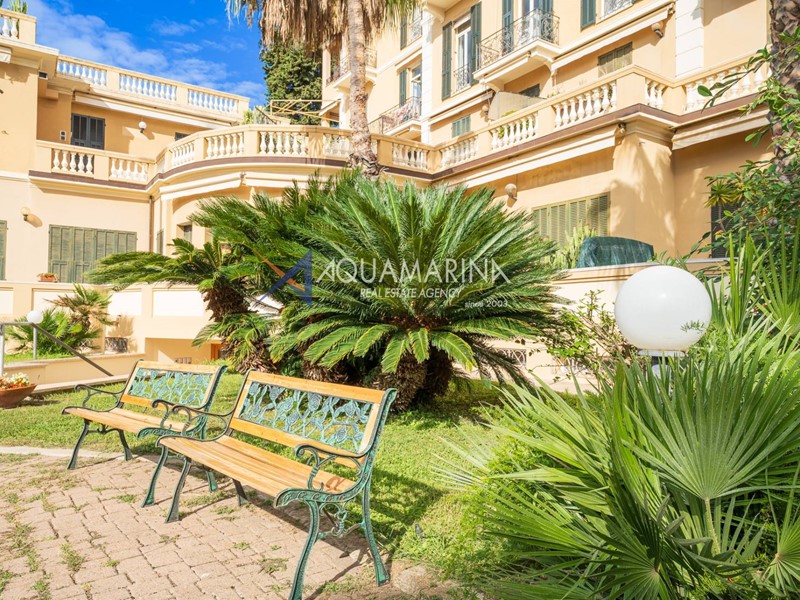 Bilocale in Vendita a Bordighera, 70 m²