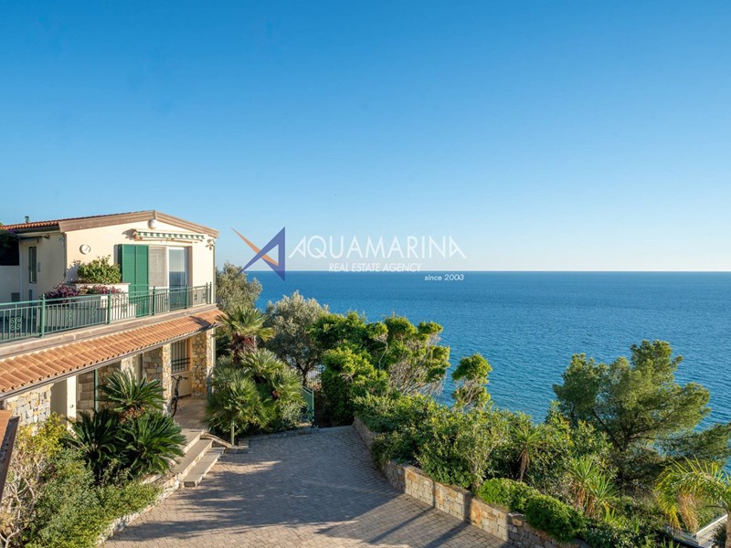 Villa in Vendita a Sanremo, 2'000'000€, 172 m²