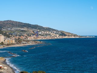 Bilocale in Vendita a Sanremo, 302'000€, 60 m²