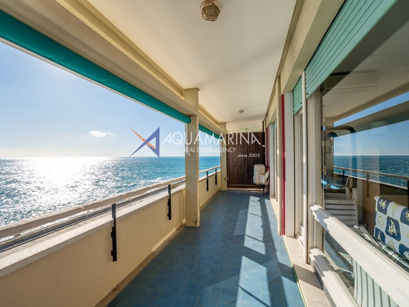 Trilocale in Vendita a Ospedaletti, 315'000€, 85 m²