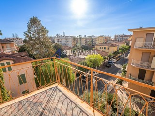 Bilocale in Vendita a Bordighera, 215'000€, 60 m²