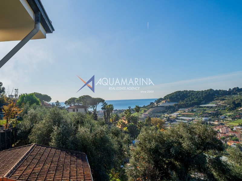 Quadrilocale in Vendita a Bordighera, 309'000€, 130 m²