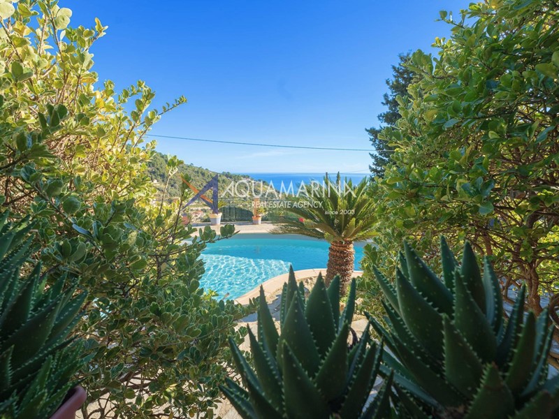 Villa in Vendita a Ventimiglia, 440'000€, 100 m²