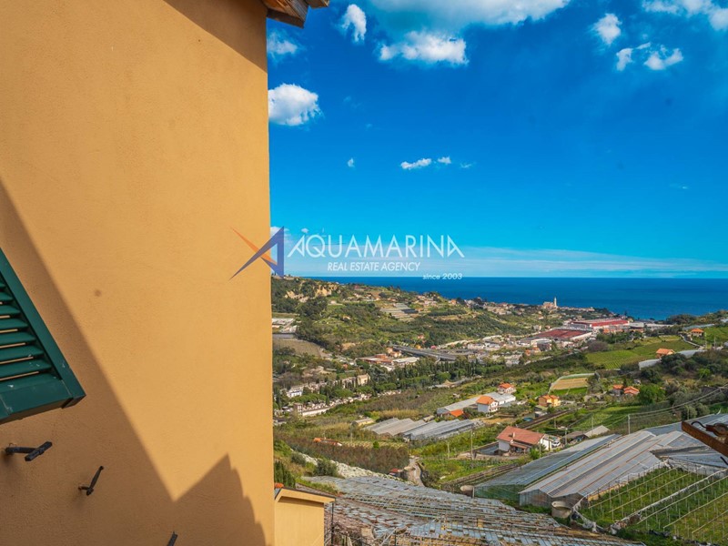 Trilocale in Vendita a Sanremo, 85'000€, 70 m²