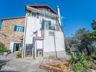 Appartamento in Vendita a Taggia, 220'000€, 121 m²