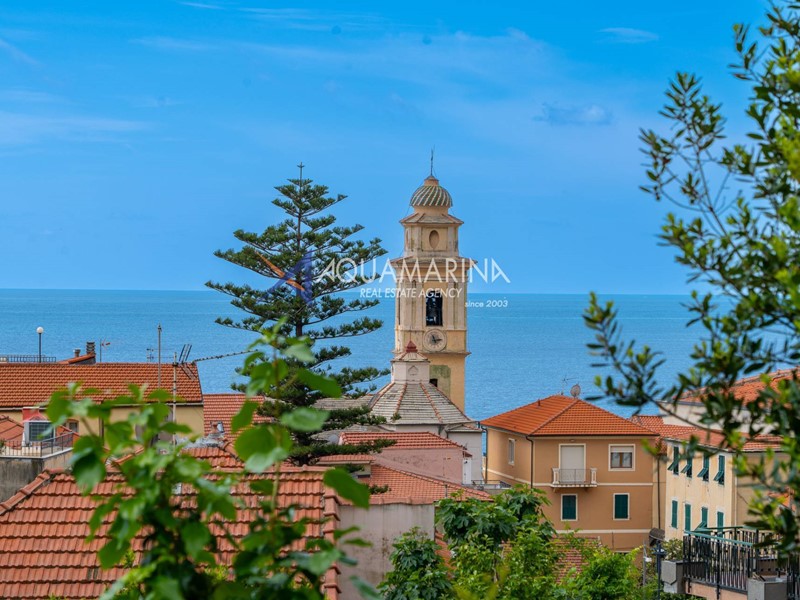 Villa in Vendita a Santo Stefano al Mare, 213'000€, 65 m²