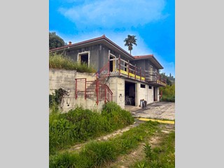 Villa in Vendita a Diano Castello, 480'000€, 136 m²