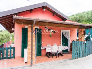 Villa in Vendita a Imperia, 290'000€, 115 m²