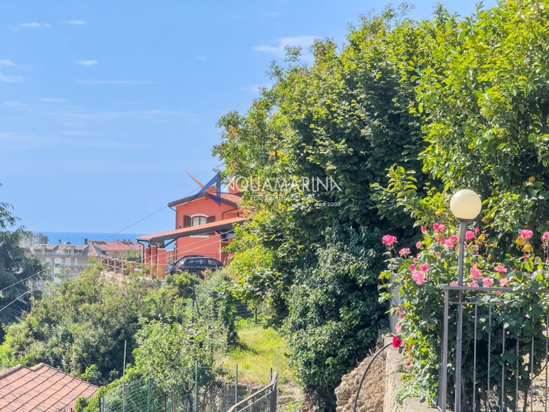 Villa in Vendita a Camporosso, 530'000€, 190 m²