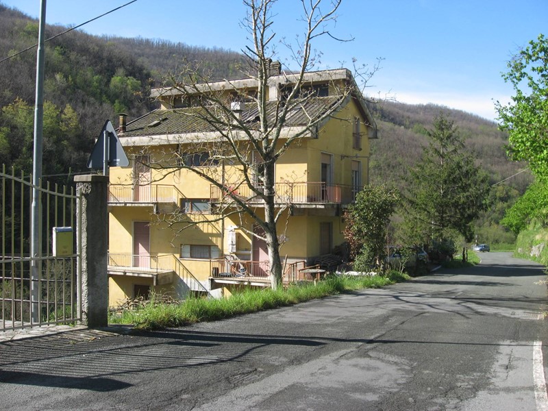 Appartamento in Vendita a Mezzanego, 100'000€, 123 m²