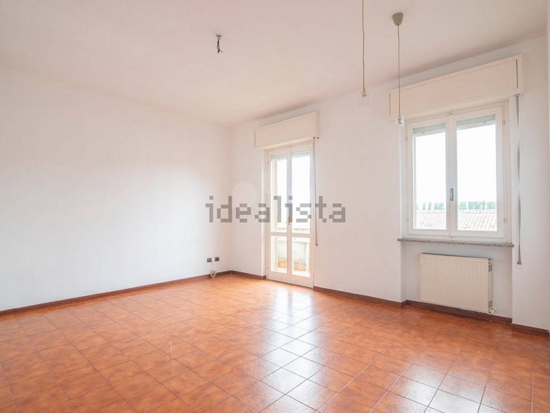 Quadrilocale in Vendita a Ripalta Guerina, 85'000&euro;, 145 m²