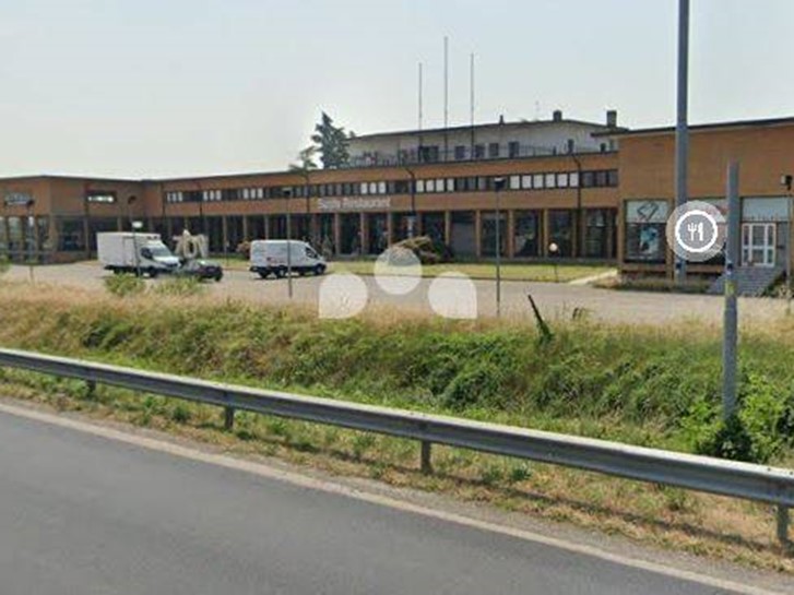 Ufficio in Affitto a Spino d'Adda, 340€, 100 m²