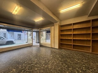 Immobile commerciale in Affitto a Gallarate, 1'500&euro;, 130 m²