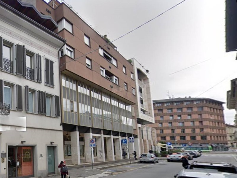 Ufficio in Affitto a Gallarate, 1'100&euro;, 143 m²