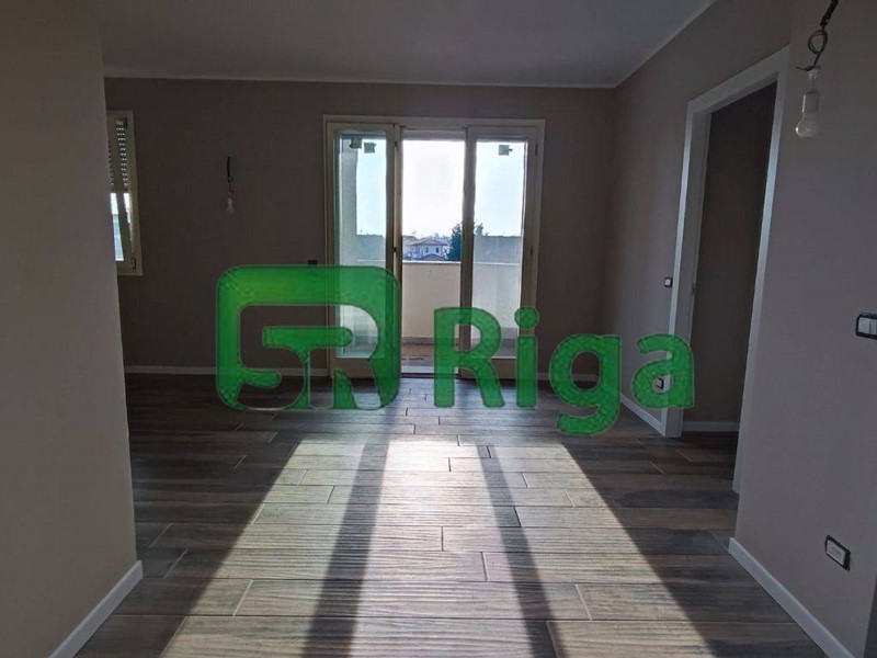 Trilocale in Vendita a Gallarate, 219'000€, 91 m²