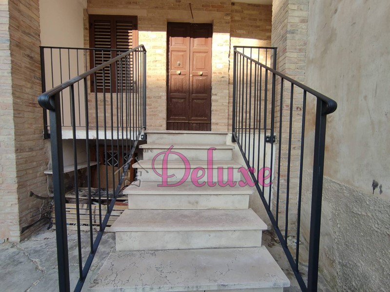 Casa Indipendente in Vendita a Corridonia, 75'000&euro;, 100 m²