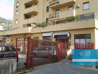 Bilocale in Vendita a Palermo, 99'000€, 60 m²