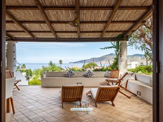 Trilocale in Vendita a Santa Marina Salina, 480'000&euro;, 120 m²