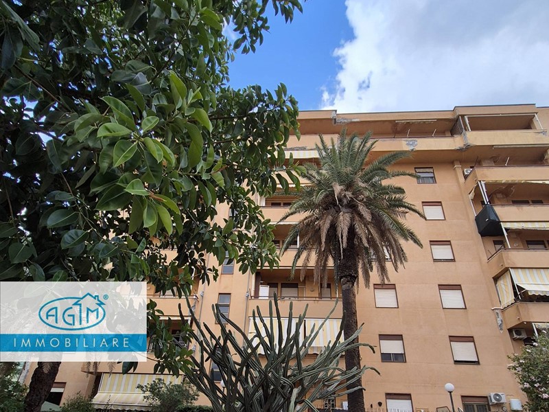Quadrilocale in Vendita a Palermo, 198'000€, 168 m²