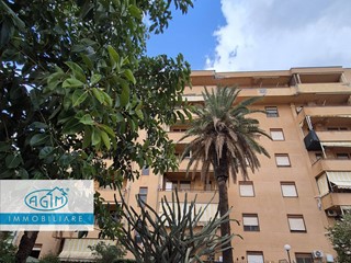 Quadrilocale in Vendita a Palermo, 198'000€, 168 m²