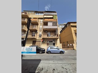 Immobile commerciale in Vendita a Palermo, 80'000€, 87 m²