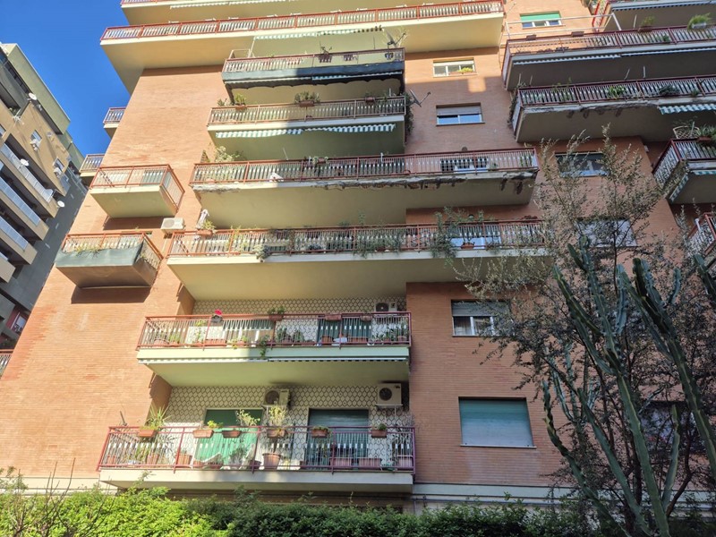 Appartamento in Vendita a Palermo, 287'000€, 168 m²