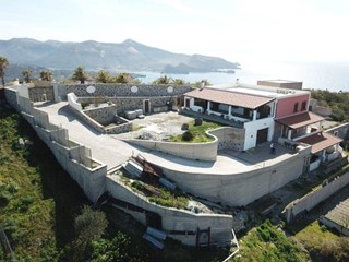 Villa in Vendita a Lipari, 1'390'000€, 550 m²