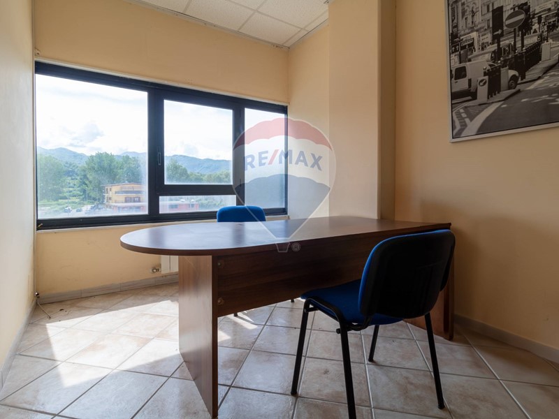 Ufficio in Vendita a Carsoli, 84'000&euro;, 69 m²