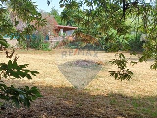 Terreno edificabile in Vendita a Lariano, 70'000€, 1500 m²