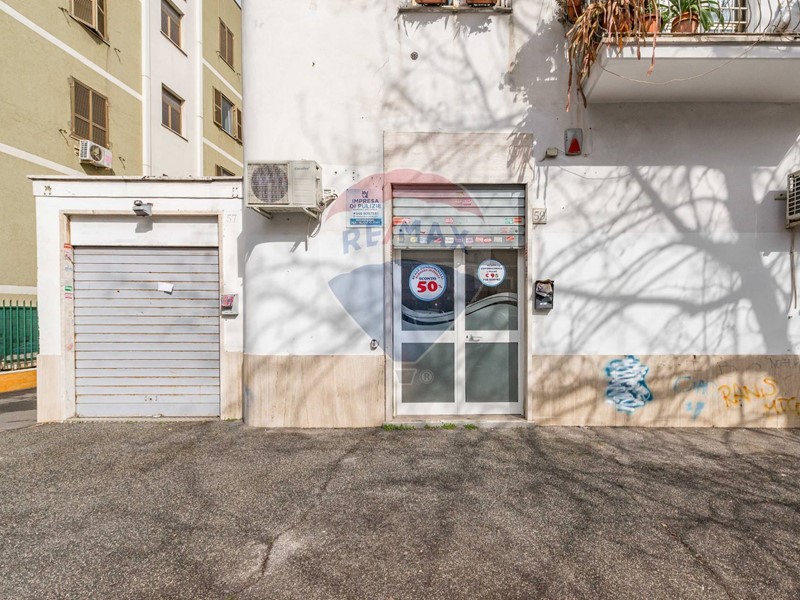 Immobile commerciale in Vendita a Roma, 69'000€, 45 m²