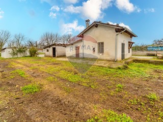 Casa Indipendente in Vendita a Cave, 69'000€, 32 m²