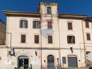 Trilocale in Vendita a Cave, 49'000€, 90 m²