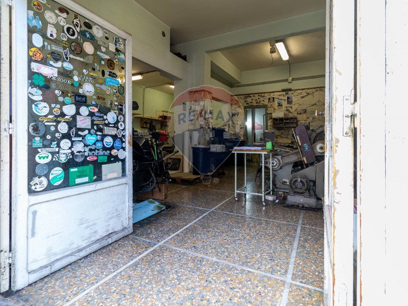 Immobile commerciale in Vendita a Roma, 69'000€, 58 m²