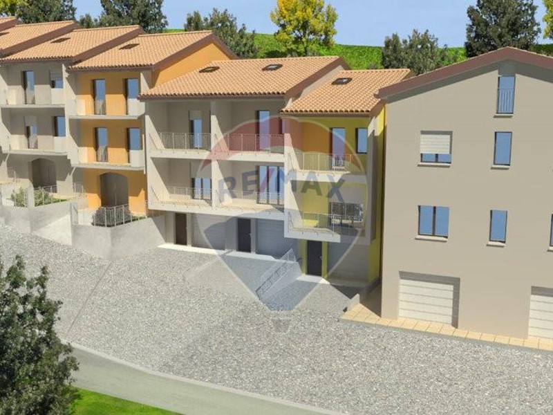 Appartamento in Vendita a Castelleone di Suasa, 140'000€, 120 m²