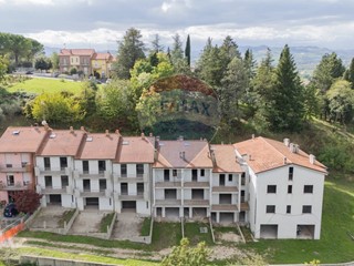 Appartamento in Vendita a Castelleone di Suasa, 48'000€, 120 m²