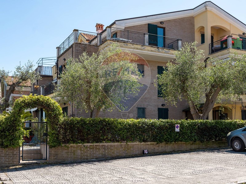 Trilocale in Vendita a Porto Recanati, 210'000&euro;, 75 m²