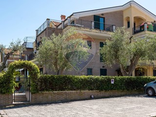 Trilocale in Vendita a Porto Recanati, 210'000&euro;, 75 m²