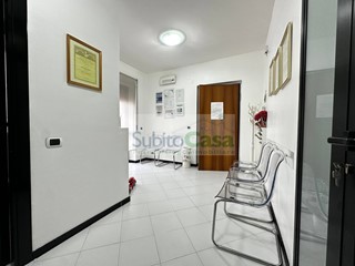 Ufficio in Affitto a Chieti, 450&euro;, 55 m²