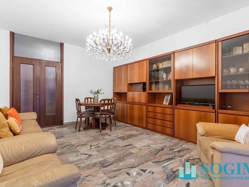 Trilocale in Vendita a Cinisello Balsamo, 169'000€, 92 m²