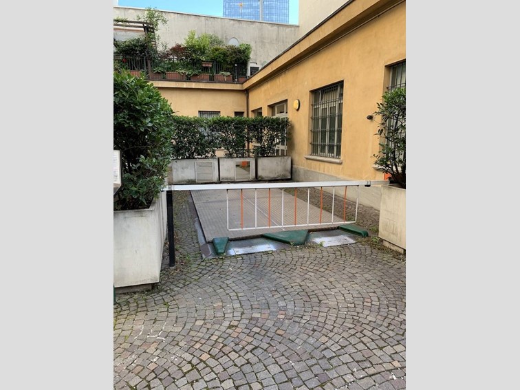 Box in Affitto a Milano, 13 m²