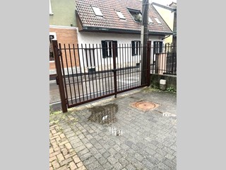 Negozio in Affitto a Settimo Milanese, 1'000€, 300 m²