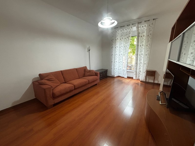 Bilocale in Affitto a Milano, 1'050€, 65 m²