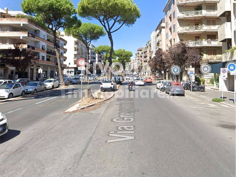Immobile commerciale in Vendita a Roma, 1'321'950€, 457 m²