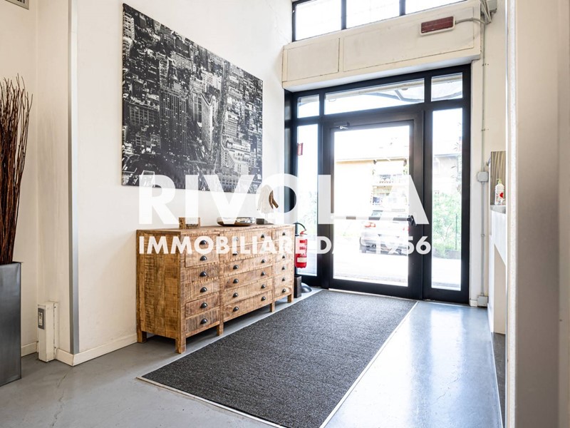 Immobile commerciale in Vendita a Roma, 630'000€, 920 m²