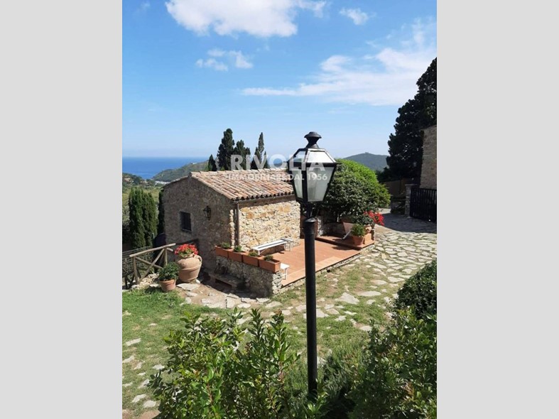 Villa in Affitto a Monte Argentario, 3'800€, 180 m²