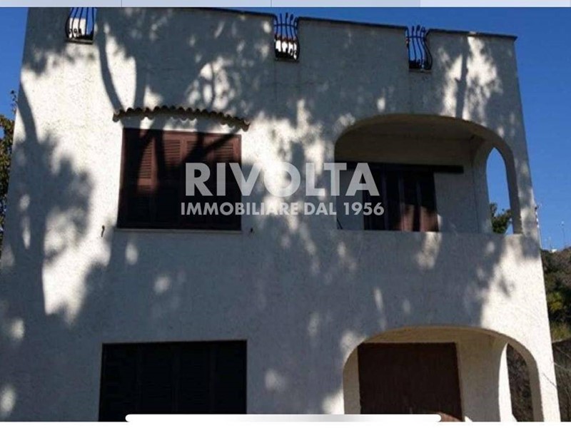Villa in Affitto a Santa Marinella, 8'000€, 300 m²
