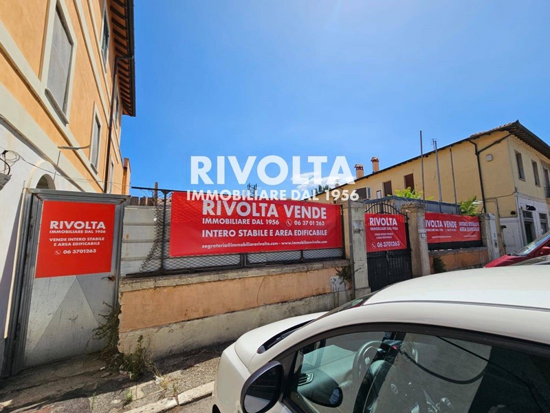 Casa Indipendente in Vendita a Orbetello, 7'200'000€, 9000 m², con Box