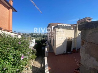 Casa Indipendente in Vendita a Roma, 950'000€, 700 m²