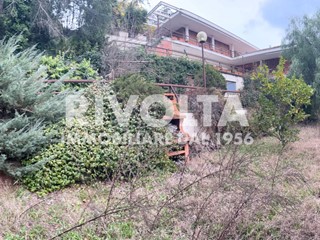 Casa Indipendente in Vendita a Roma, 2'490'000€, 4000 m²