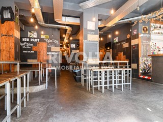 Attività commerciale in Vendita a Roma, 330'000€, 230 m²